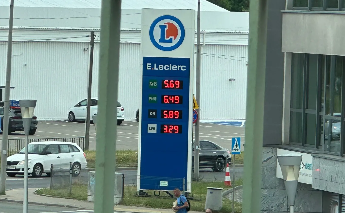 Stacja paliw E. Leclerc