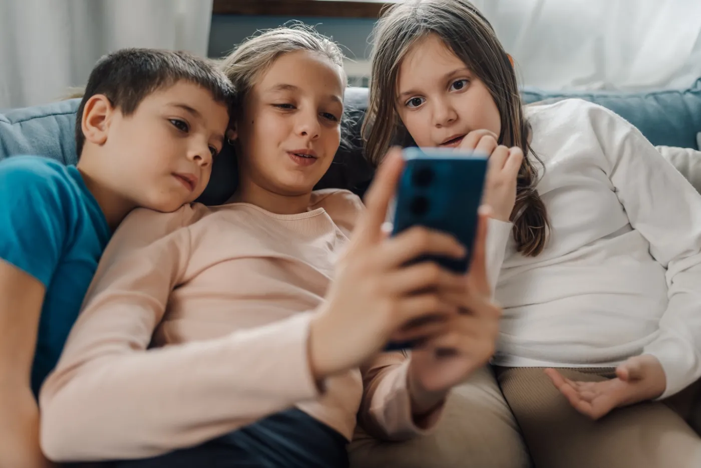 dzieci, smartfon, internet