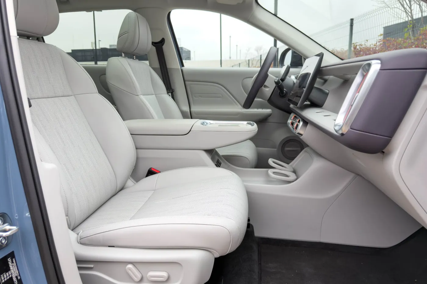 Leapmotor B10 Hybrid EV
