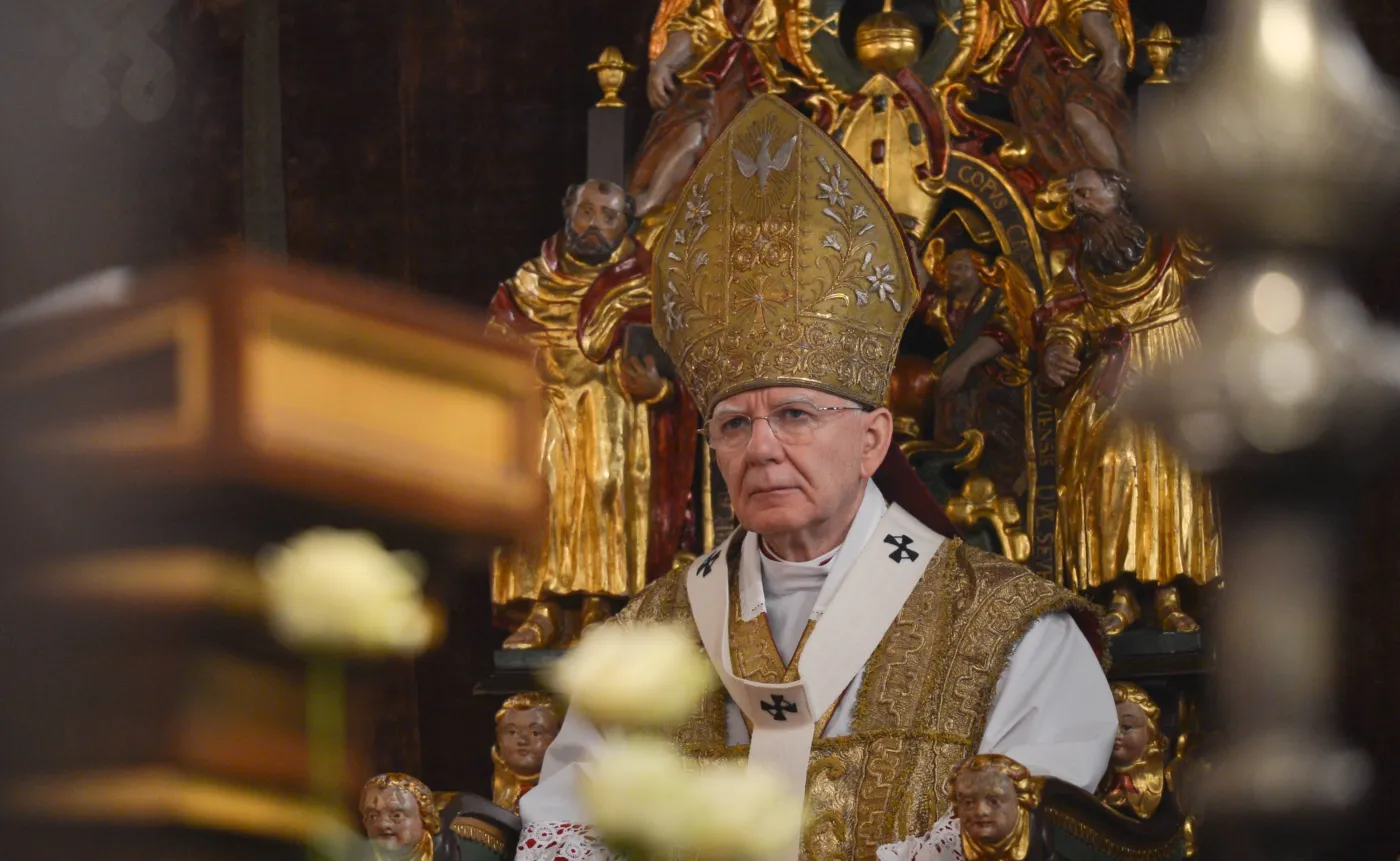 Abp Jędraszewski powie wiernym, jak walczyć z "tęczową zarazą"