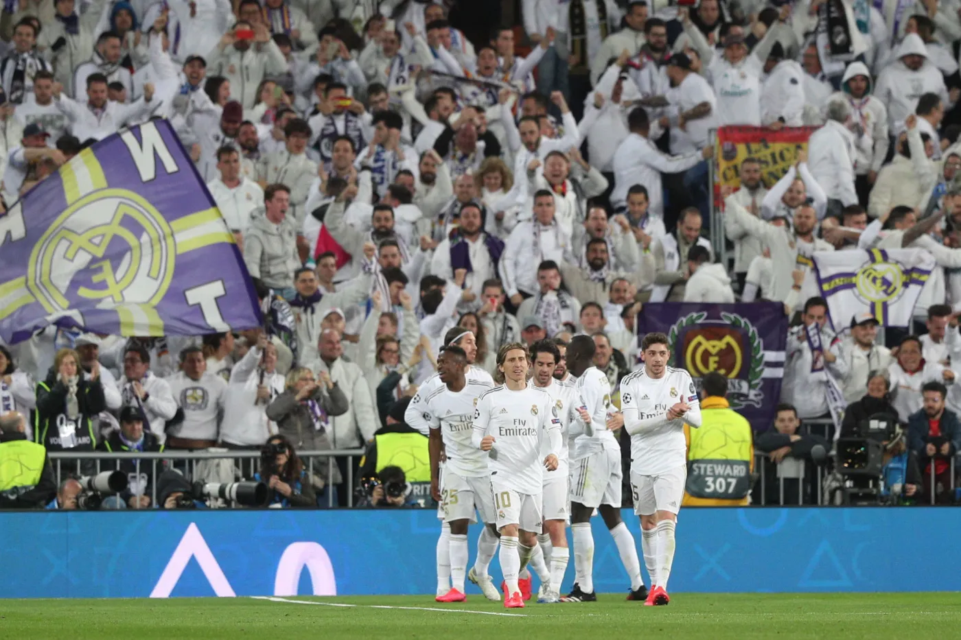 Koronawirus przyćmił El Clasico. Ryzyko infekcji na Santiago Bernabeu