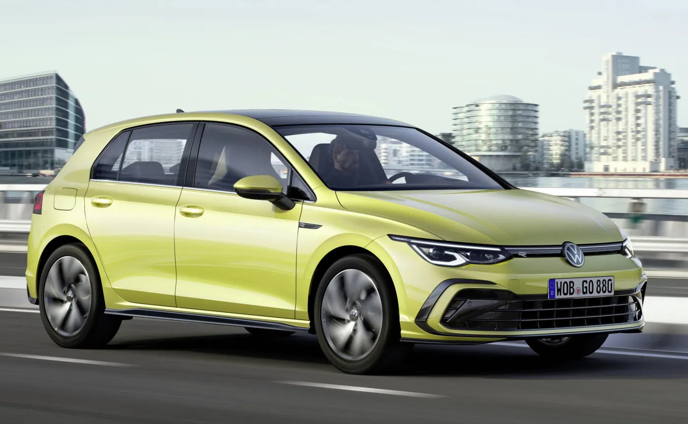Volkswagen Golf R-Line ma seryjnie