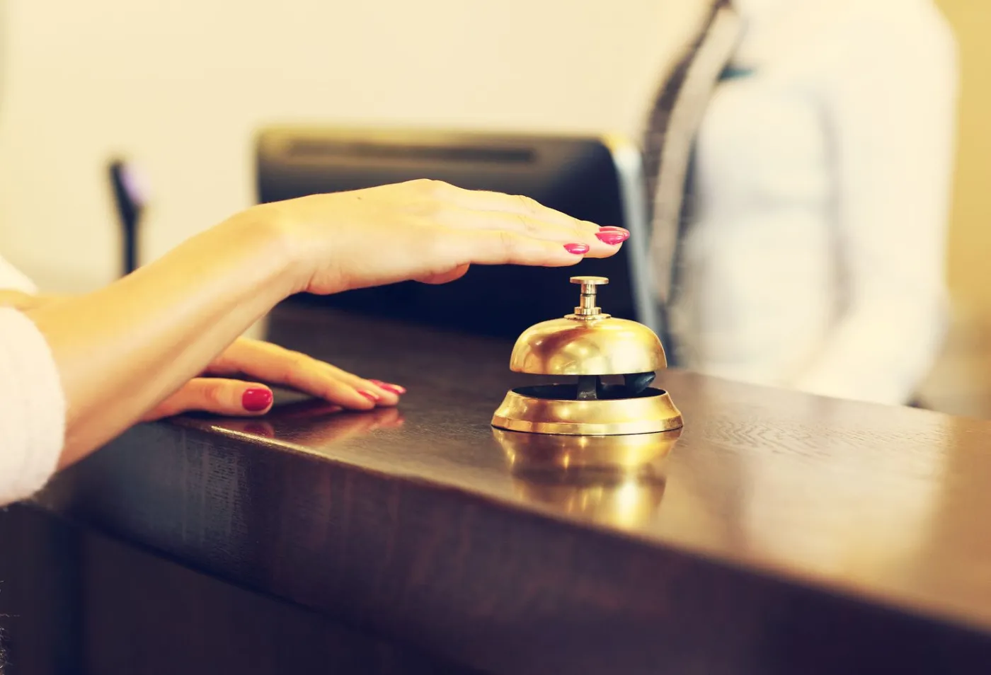 Bon turystyczny: Gdy hotel zwalnia dziecko z opłaty, bonem można zapłacić za rodzica