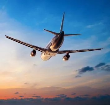 Jak polecieć na zimowe wakacje samolotem klasy lux w cenie klasy biznes?