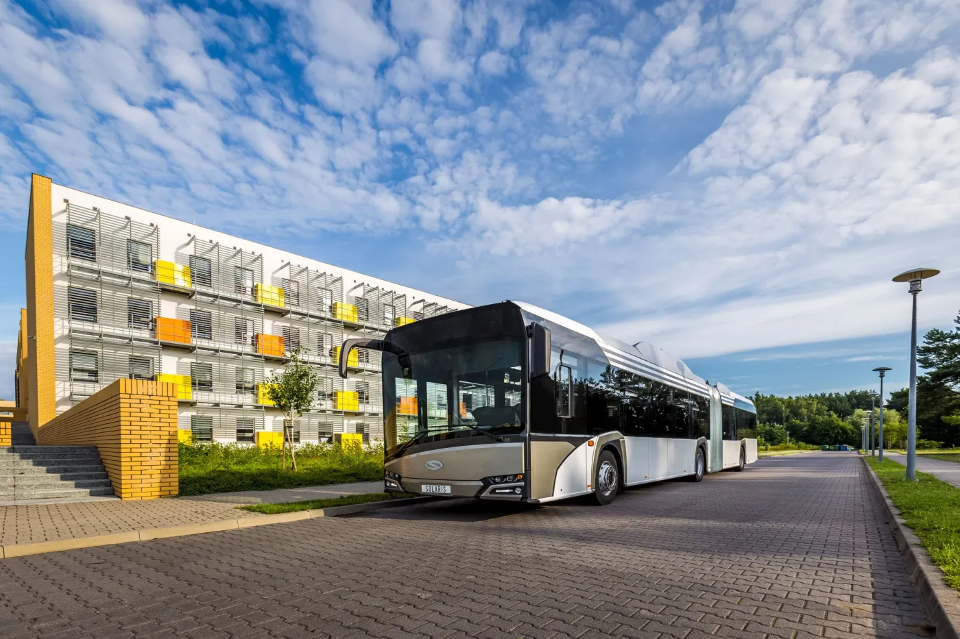 Pierwszy autobus elektryczny w Katowicach ruszył na trasę