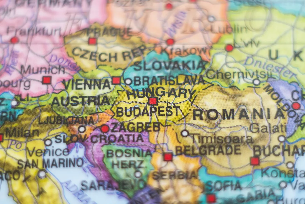 94 proc. Węgrów uważa Traktat z Trianon za "niesprawiedliwy i przesadny" [SONDAŻ]