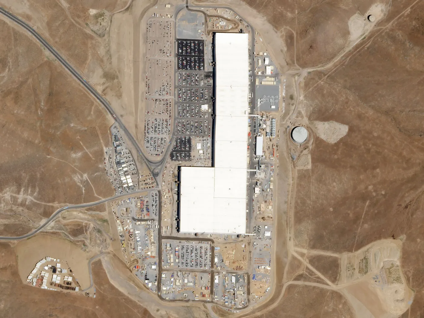 Tesla nie wpłaciła 100 mln euro kaucji. Prace na budowie niemieckiej Gigafactory wstrzymane