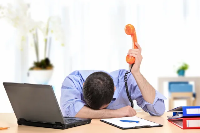 Nielegalny start z ryzykiem. Firmy mogą zapłacić mandat i mieć problem z fiskusem