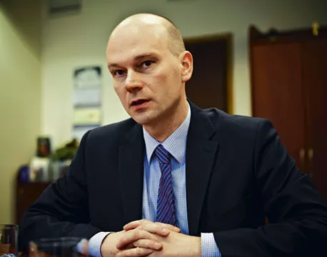 Rząd pracuje nad projektem ustawy o komisji ds. wpływów rosyjskich. Znamy termin jej przyjęcia