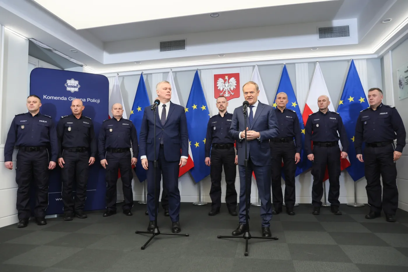 Do 1800 zł dodatku mieszkaniowego dla służb mundurowych. Jest zapowiedź premiera
