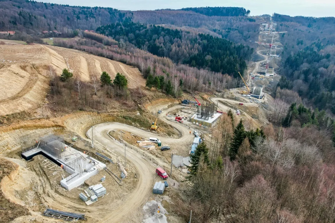 Tak się buduje estakada na trasie S19 Babica–Jawornik [ZDJĘCIA]