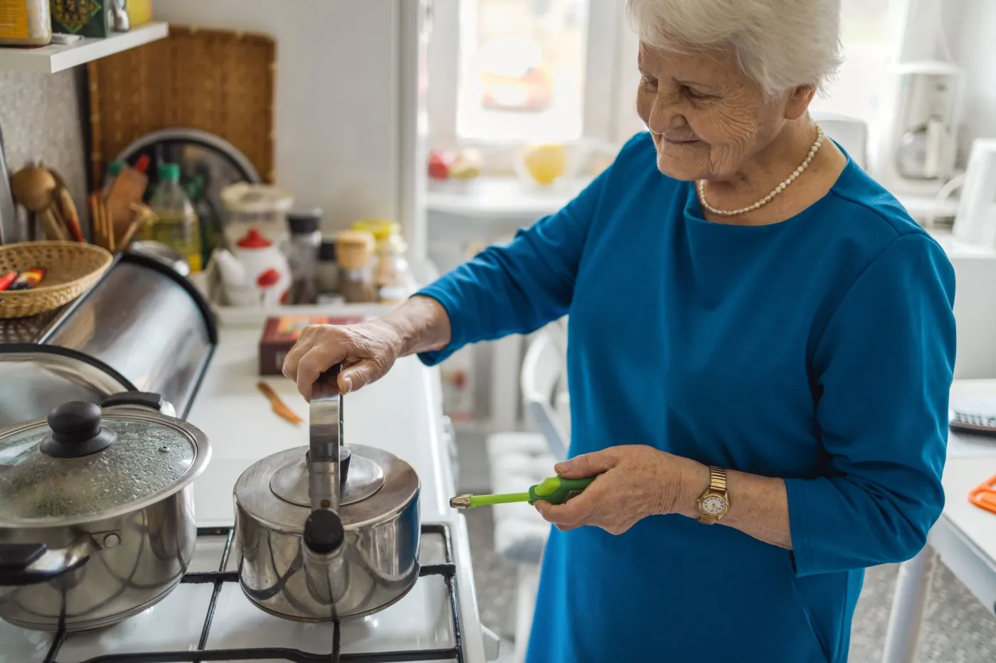 Dzięki temu seniorzy zapłacą niższe rachunki. Jest nowa kwota ryczałtu energetycznego 2026, skorzystają seniorzy, kombatanci, wdowy po kombatantach