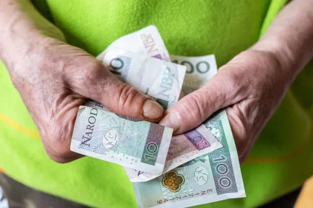 Waloryzacja tylko symbolicznie podniosła rentę wdowią. Szykują się inne, dużo korzystniejsze zmiany