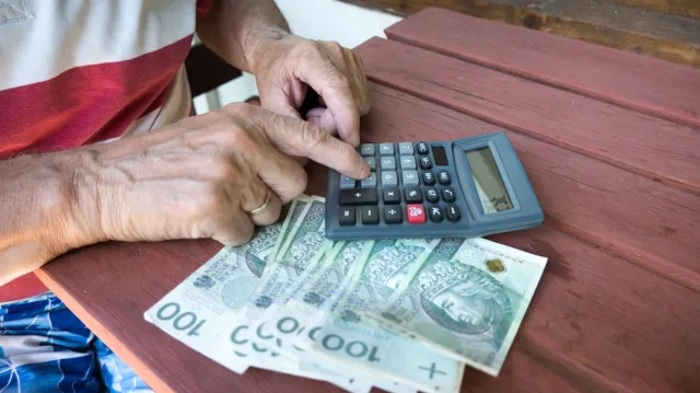 Renta wyższa o 1200 zł na rękę? Komisja sejmowa rozpatrzy petycję. Powodem drogie leki i rachunki