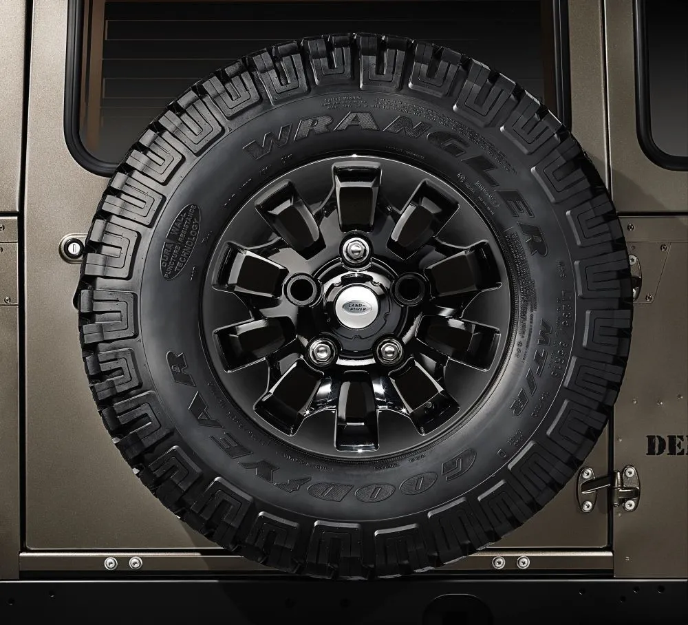 land_rover_defender_x_tech_3_316397.jpg