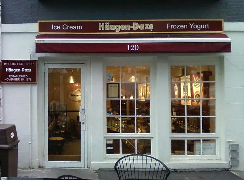 807885-800px-h-agen-dazs-first-shop.jpg