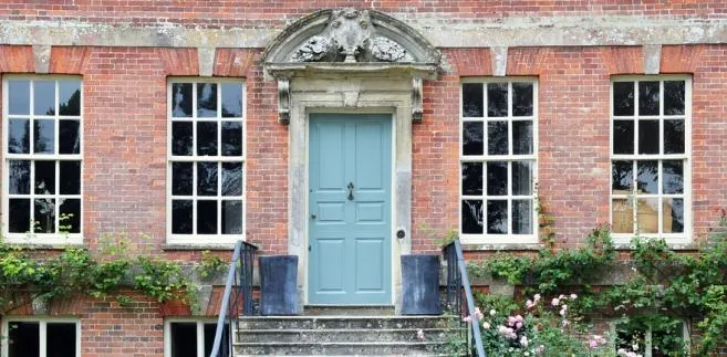 Nieruchomości zabytkowe: pałac jest tańszy niż kawalerka