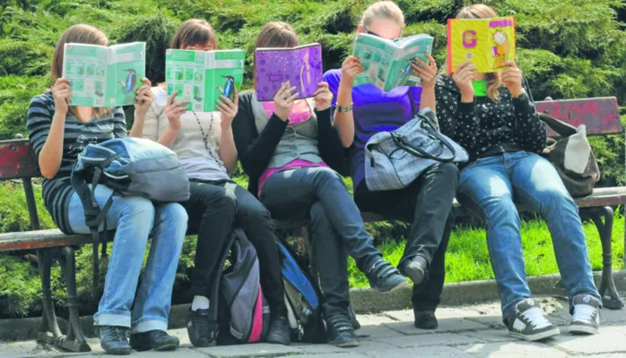 Co roku trzeba kupować nowe podręczniki, rynek tych używanych to margines
