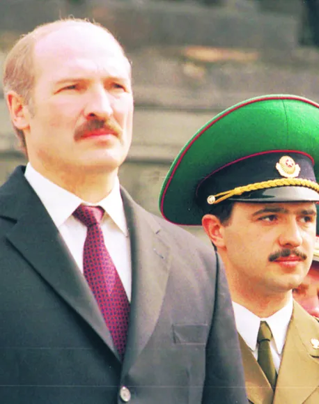 Prezydent Aleksander Łukaszenka z synem Wiktorem