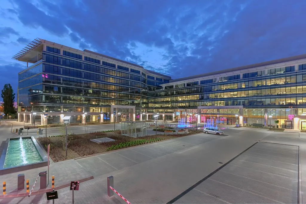 1414318-ghelamco-t-mobile-ofice-park.jpg