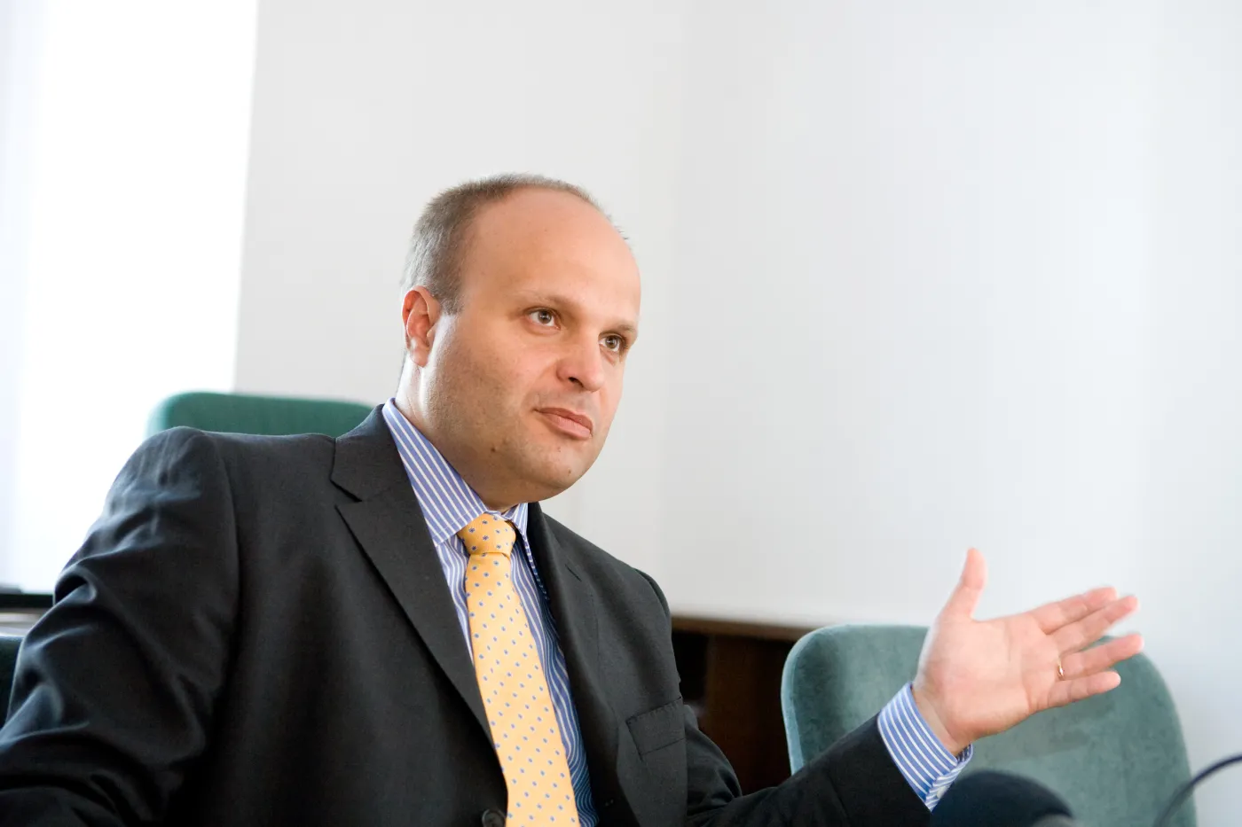 Szef PGNiG Jerzy Kurella: Nie odda klientów za darmo