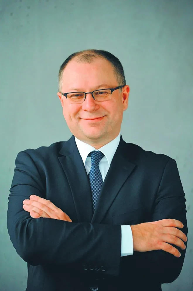 Paweł Szymański staje do wyścigu w Marvipolu