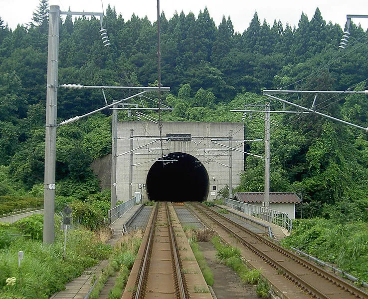 1643569-tunel-seikan-autor-ariake-gnu.jpg