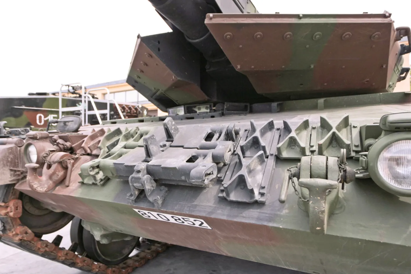 1786069-leopard-2a5-dostarczony-do-34.jpg