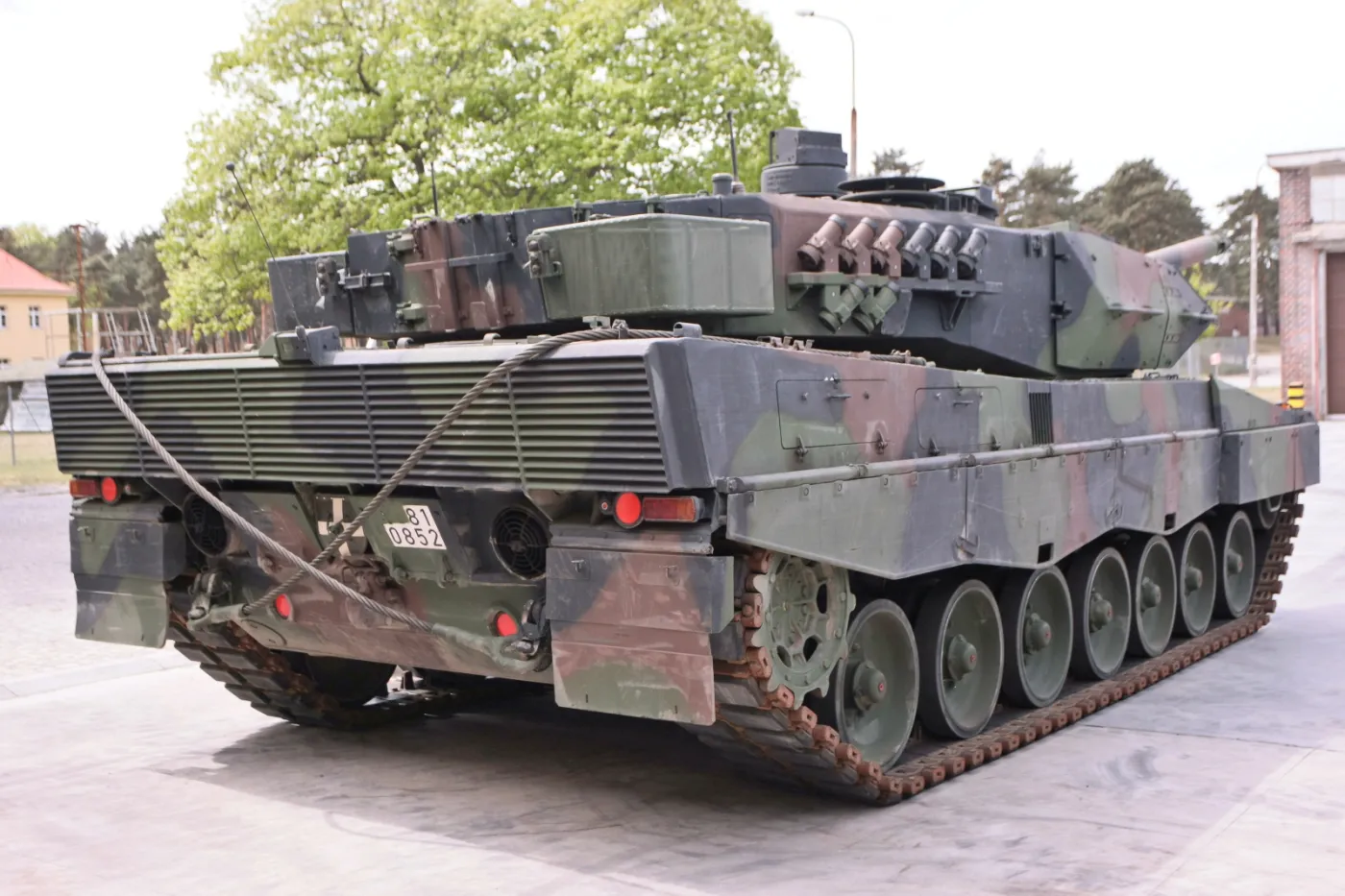 1786085-leopard-2a5-dostarczony-do-34.jpg