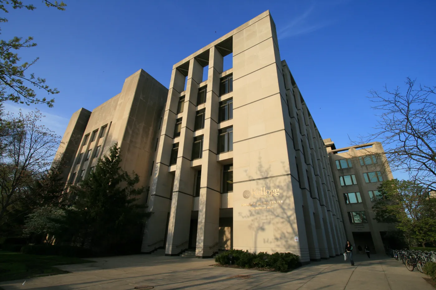7. Northwestern University (Kellogg School of Management), 3,79