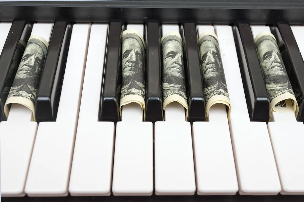 1901416-muzyka-pieniadze-kasa-dolar.jpg