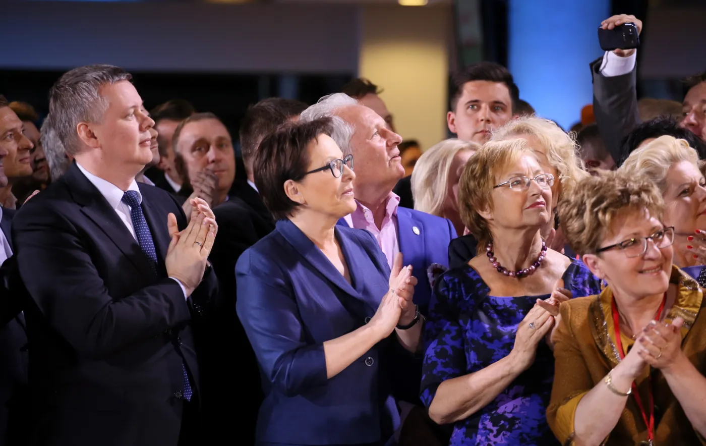 Od lewej: Tomasz Siemoniak, Ewa Kopacz, Lena Kolarska-Bobińska i Elżbieta Radziszewska w sztabie Bronisława Komorowskiego