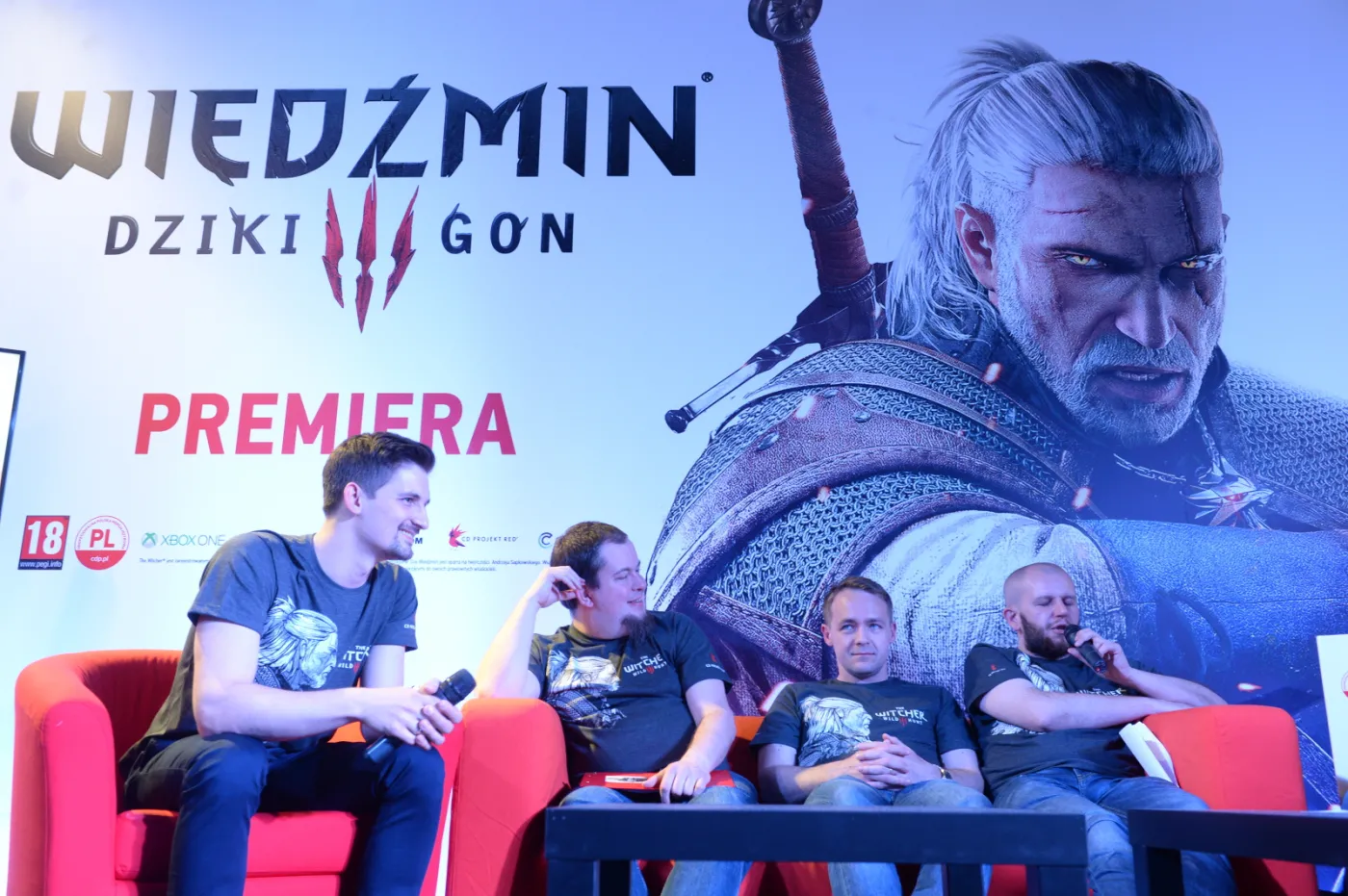 2184253-ruszyla-sprzedaz-gry-wiedzmin.jpg