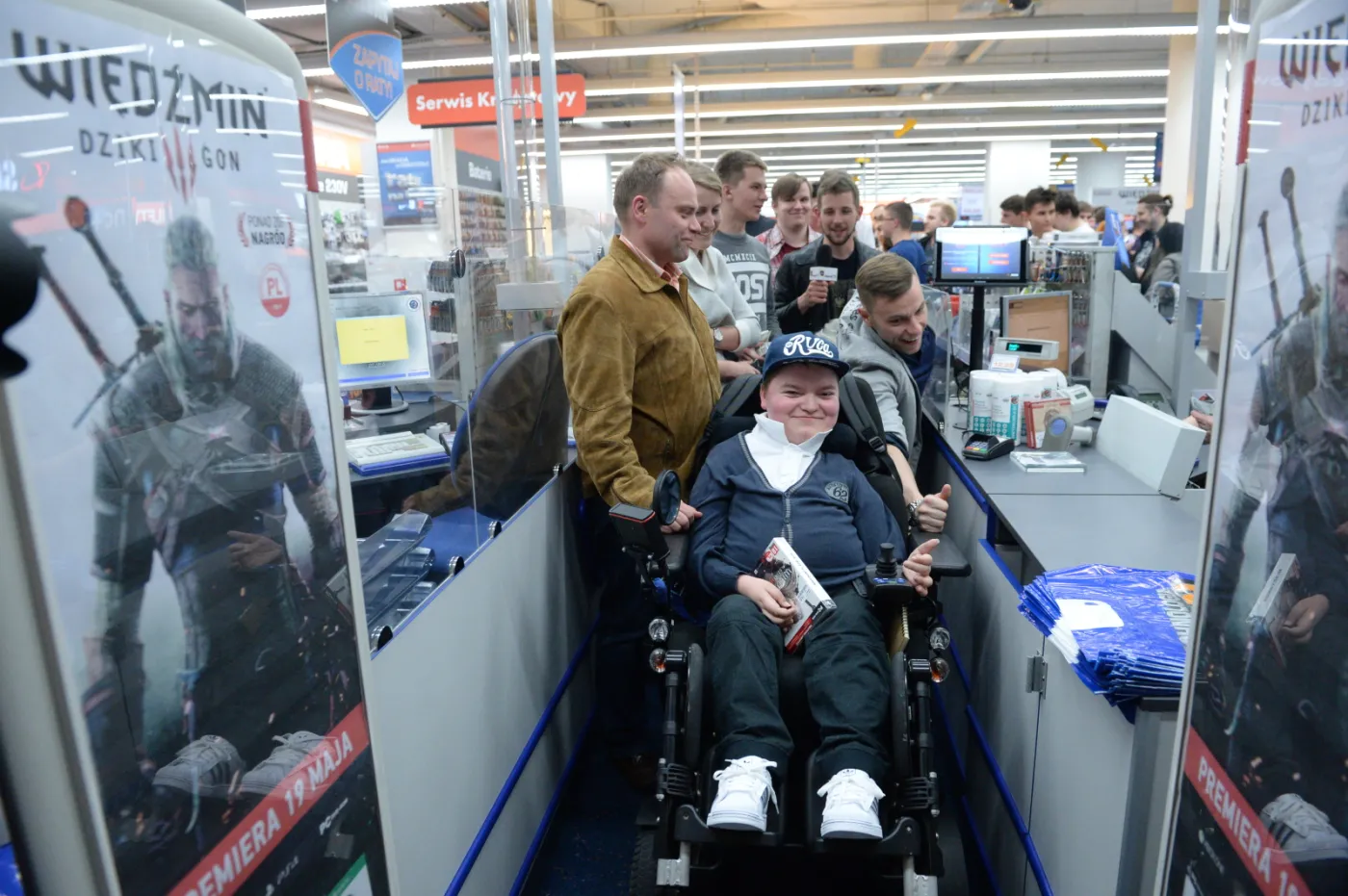 2184349-ruszyla-sprzedaz-gry-wiedzmin.jpg