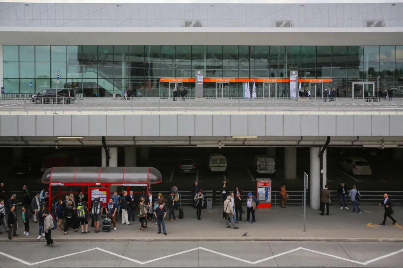 2191036-nowy-terminal-na-lotnisku-im.jpg