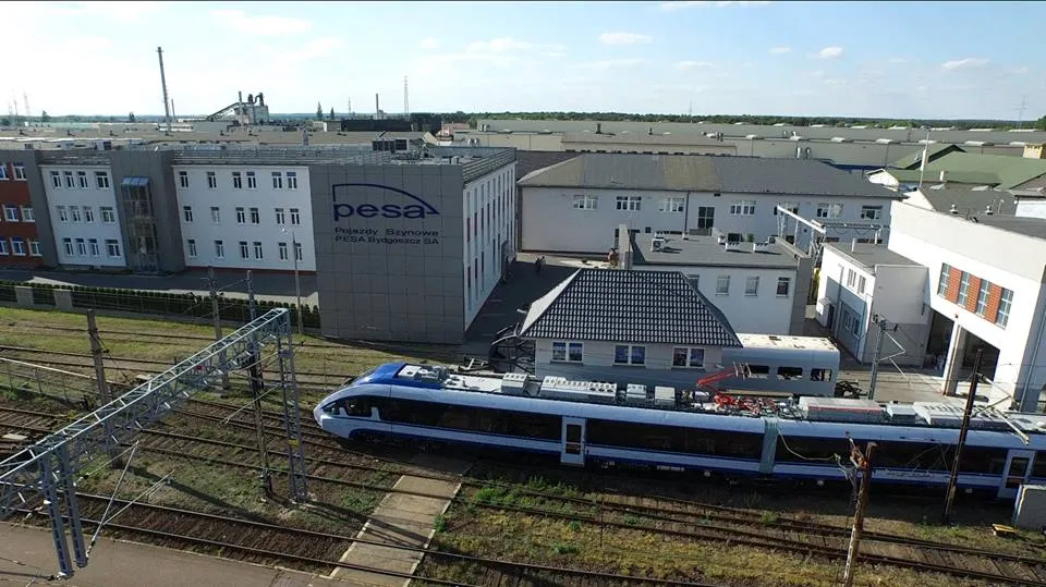 Dart przed fabryką w Bydgoszczy