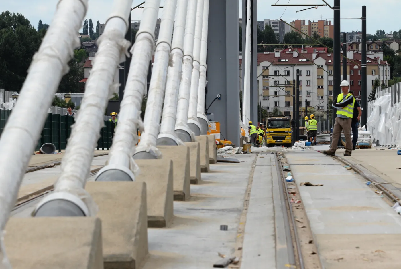 2252616-estakada-tramwajowa-laczaca.jpg