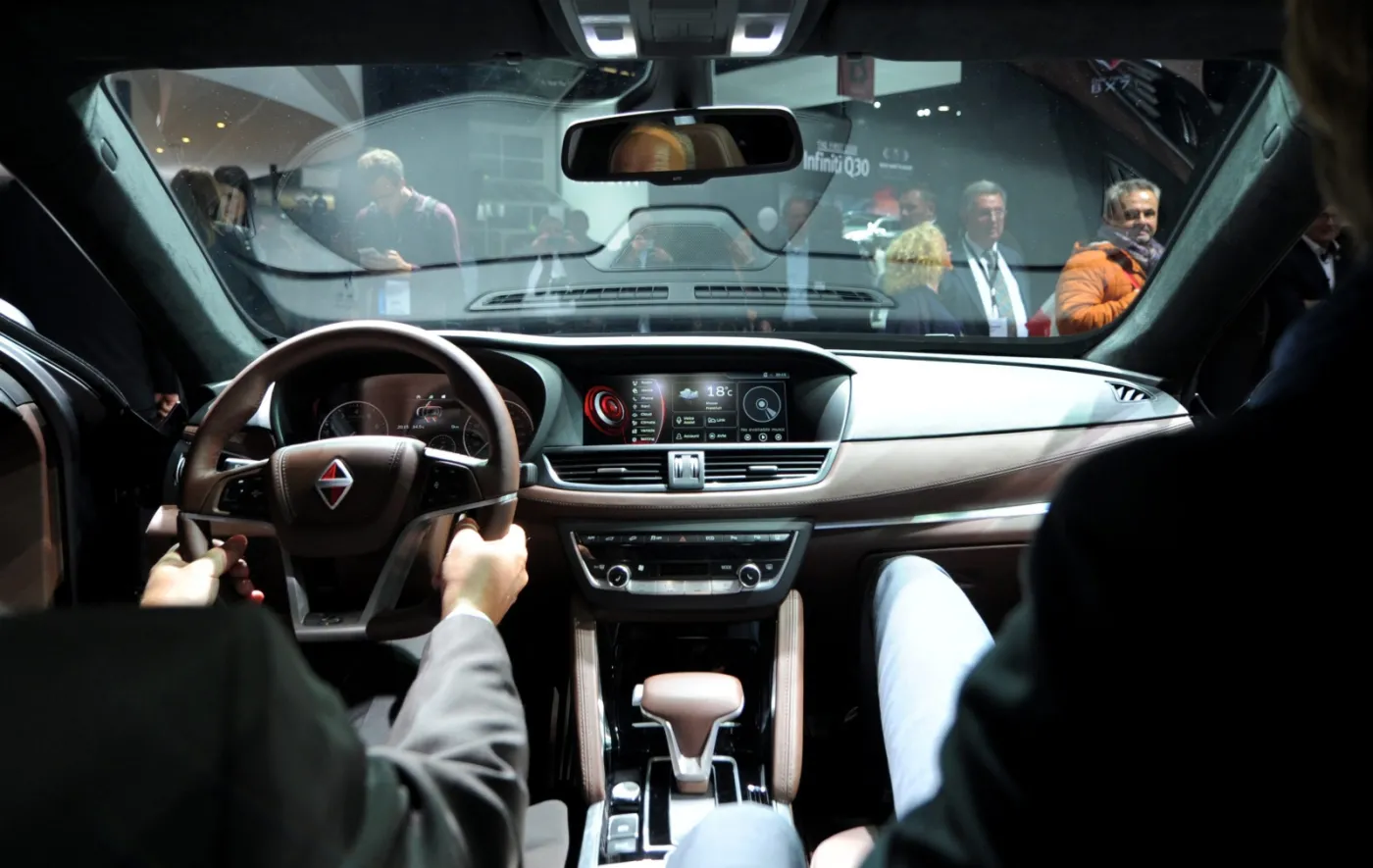 2309007-wnetrze-borgward-suv-bx7-ts.jpg