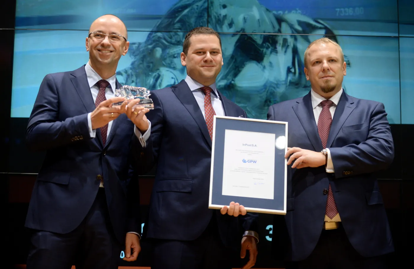 Kurs akcji InPostu spadł o 1,2 proc. na debiucie na rynku głównym GPW