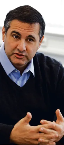2394308-salvatore-babones-amerykanski.jpg