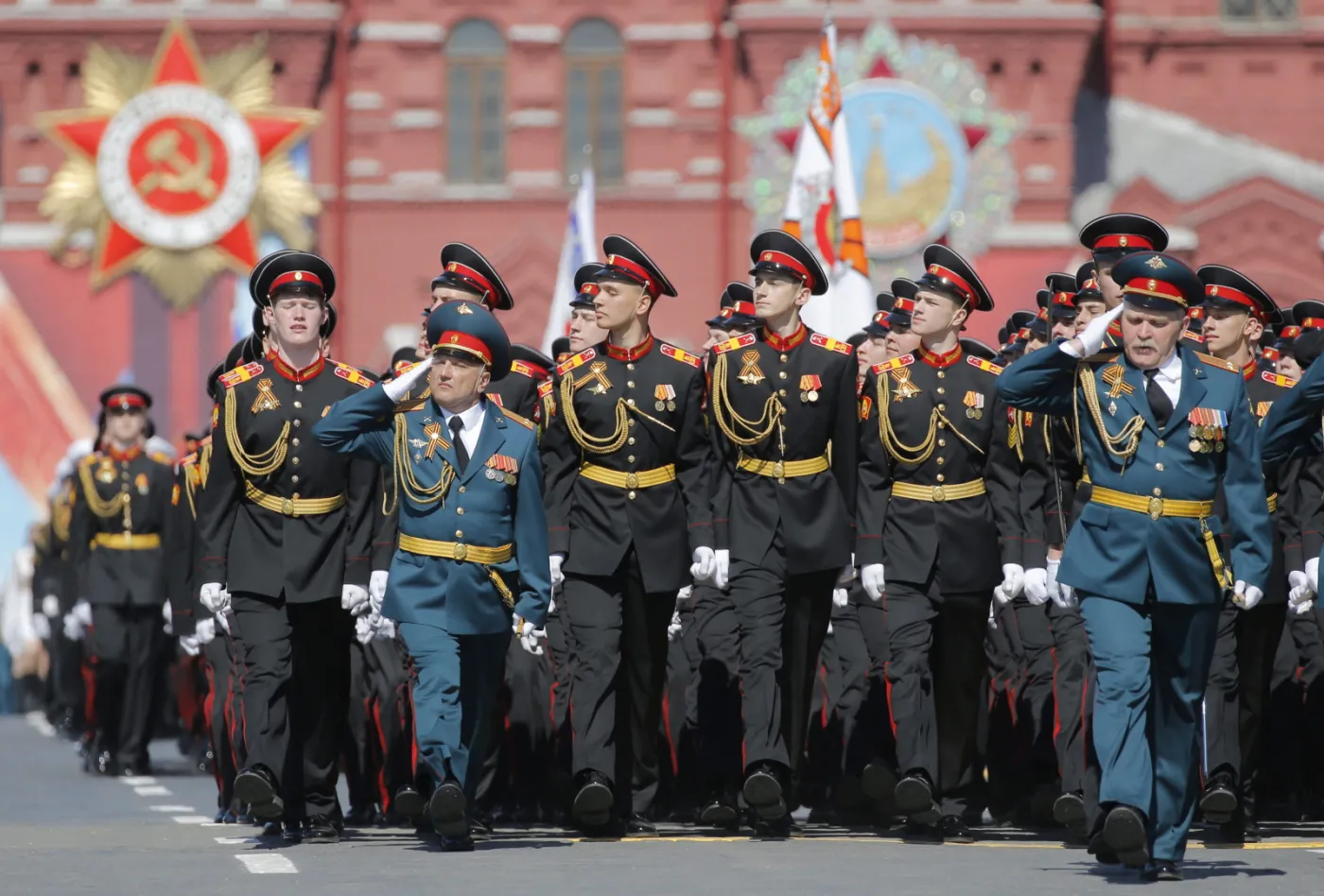 2541267-rosja-moskwa-plac-czerwony.jpg