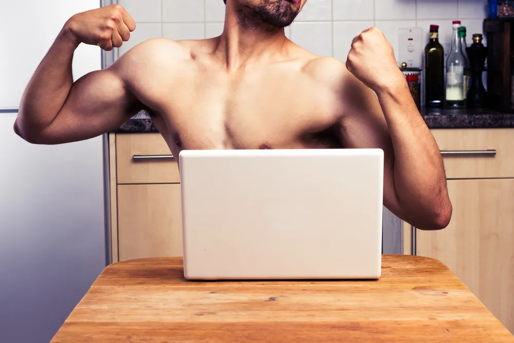 Woś: Spornoseksualne dzieci neoliberalizmu [FELIETON]