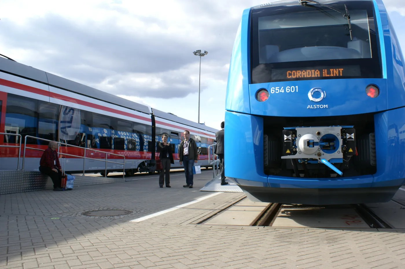 2669855-pociag-coradia-ilint-alstom-w.jpg