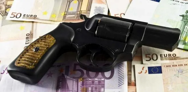 Mafia, pieniądze Fot.Shutterstock