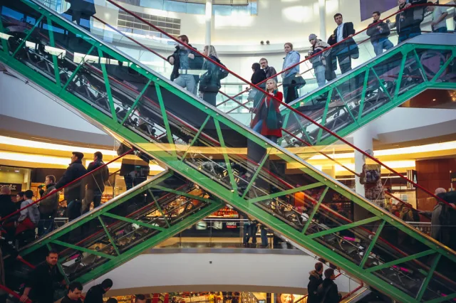 Kiedy otwarcie galerii handlowych? Gowin podał możliwą datę