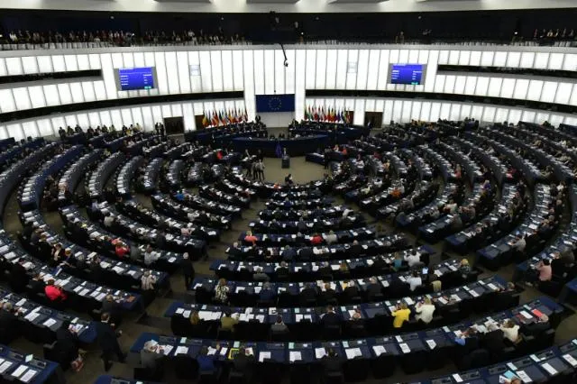 Wielcy przegrani, wielcy zwycięzcy. Paneuropejskie tendencje w unijnych wyborach