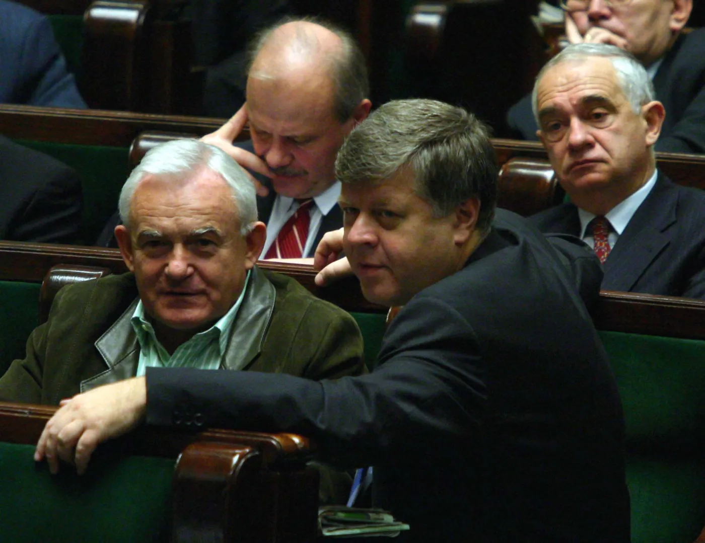 02.05.2004 - Dymisja rządu Leszka Millera
