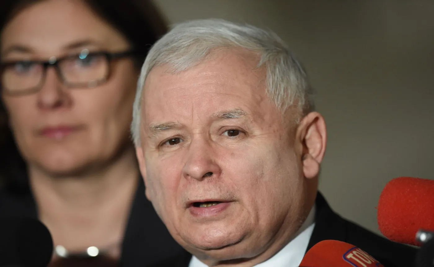 Kaczyński dla "Heti Valasz": Są oznaki powstawania przeciwwagi dla Brukseli