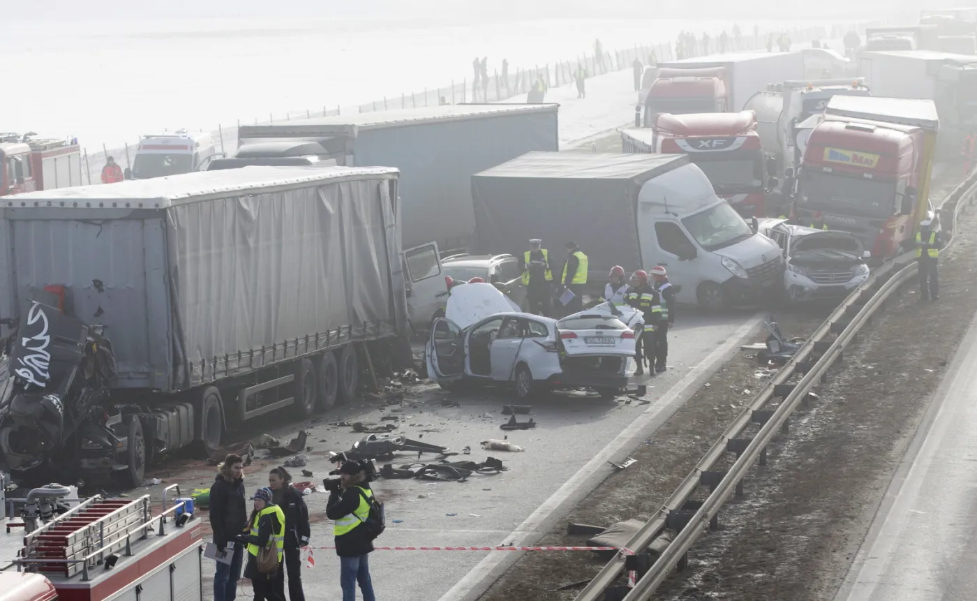 Karambol na A1. Rusza śledztwo ws. sprowadzenia katastrofy w ruchu lądowym