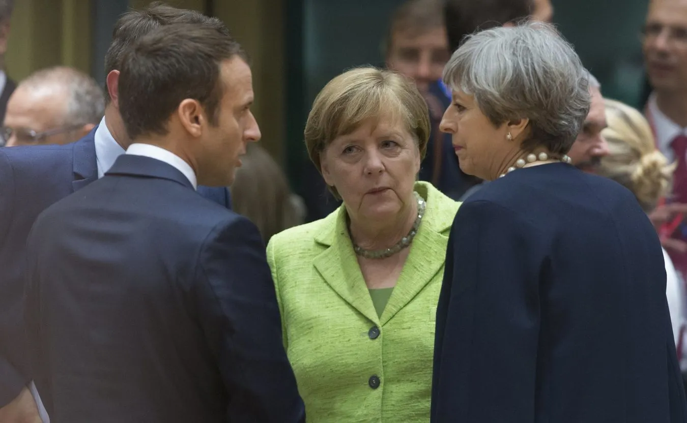 Odnawia się sojusz Paryż-Berlin. Macron: "Europa to nie supermarket"